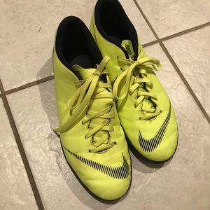Men’s Nike indoor soccer shoes